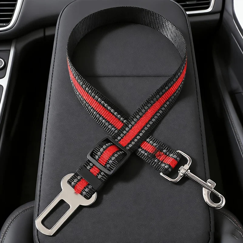 Cinturón de seguridad ajustable para mascotas en el coche